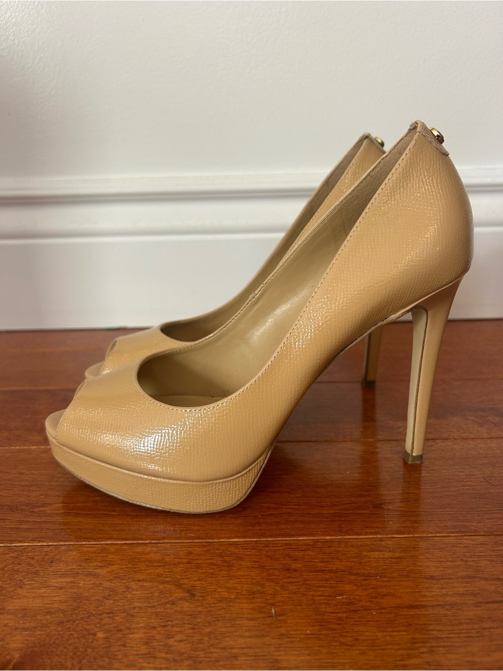 Gorgeous Michael Kors Nude/Beige Peep-Toe Platform Pumps❤️7